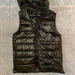 Zara dark green puffer vest